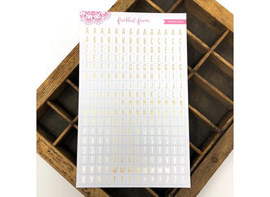 Gold Foil Alphabet Stickers fra Freckled Fawn