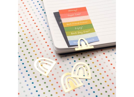 Add on Januar - EKSTRA Jen Hadfield - Reaching Out - Regnbue Clips