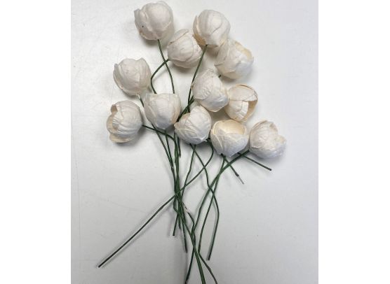 White Mulberry Paper Buttercups 25 mm - 12 blomter i posen